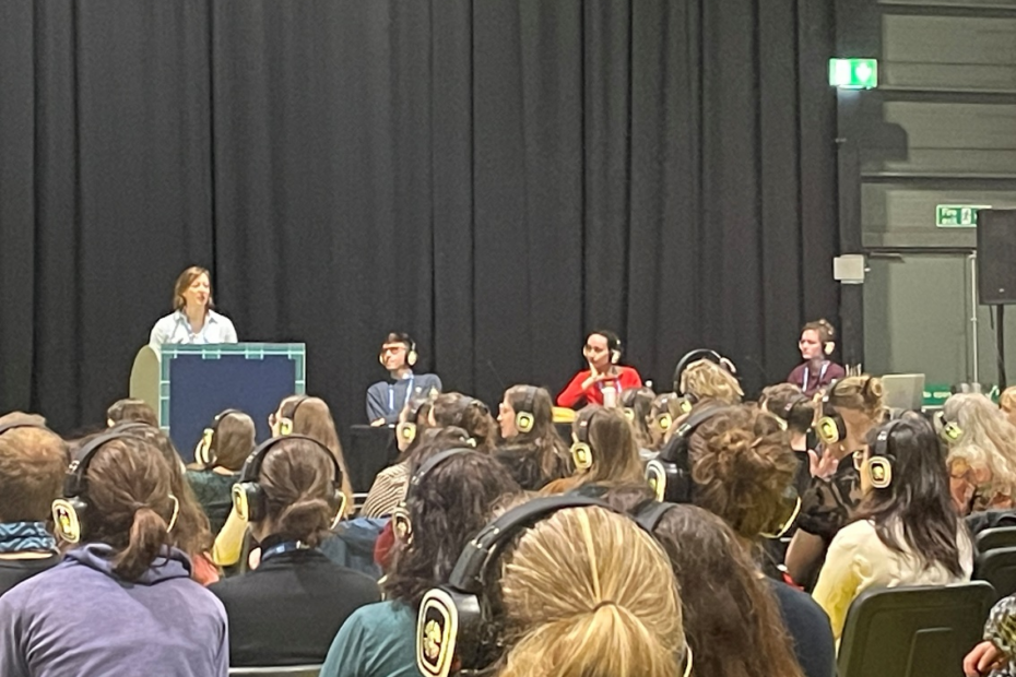 HIFMB colleague, Avril von Hoyningen-Huene, presenting her research on “Resilience of temperate and polar phytoplankton to the Arctic seasons”